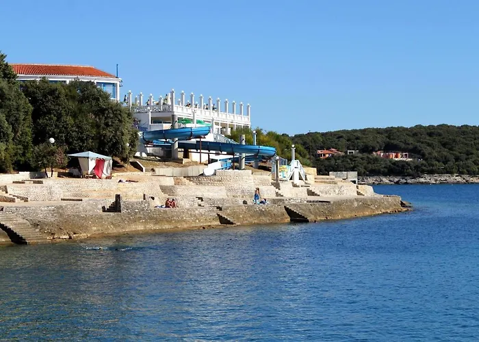 With A Parking Space - 15814 Pula